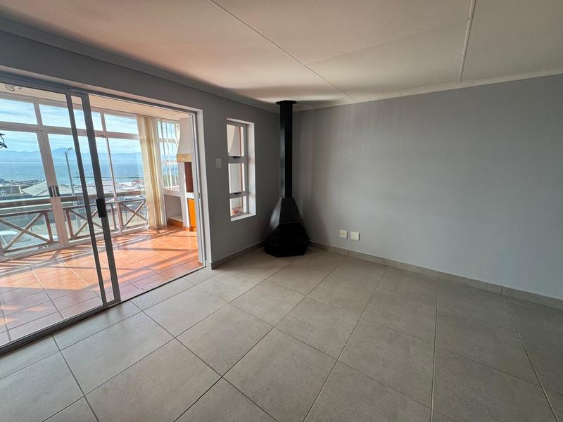To Let 3 Bedroom Property for Rent in Mossel Bay Central Western Cape